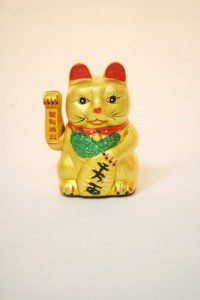 The ubiquitous waving cat, widely available in the Sierra region of Ecuador.